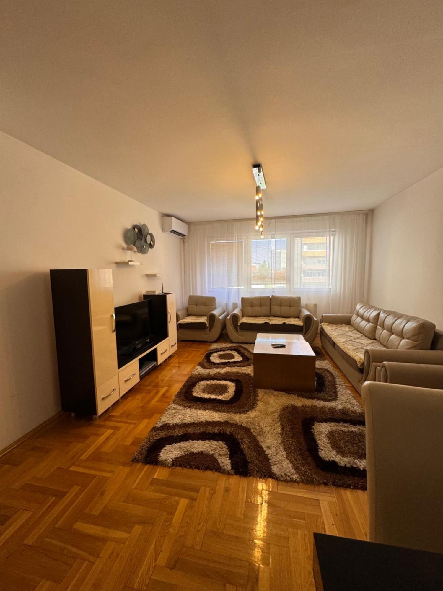 Big Spacious Apartment In Pej Center With Wi-Fi Печ Екстериор снимка